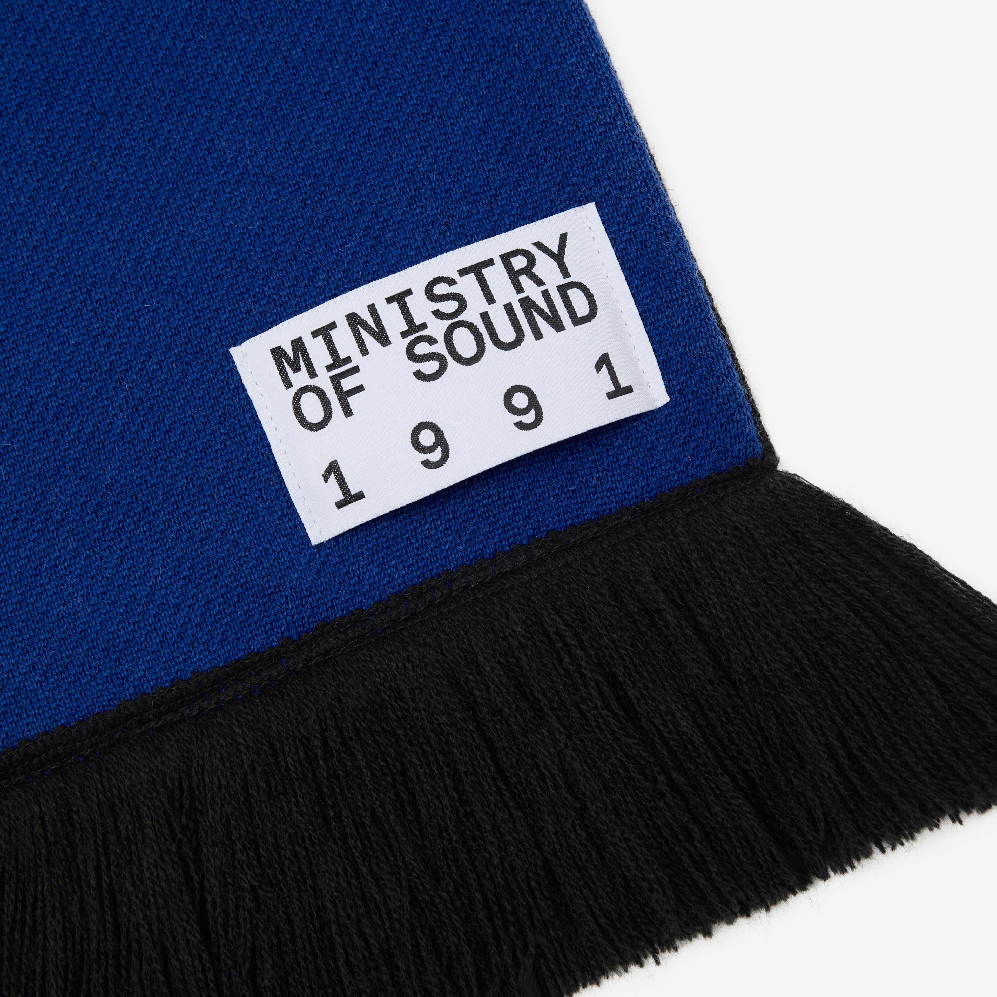 Established Scarf Black